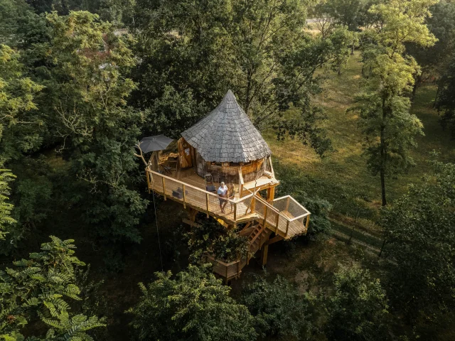Treehouse: experience an unusual night!